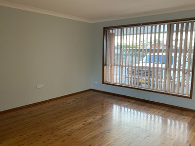 2 / 18 Beverley Avenue, Warilla