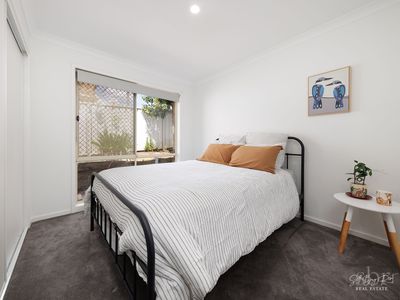 49 KINGFISHER DRIVE, West Wodonga