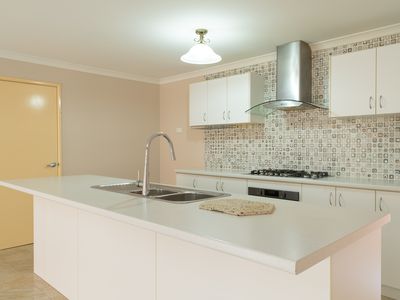 30 Ravensfield Rd, Baldivis