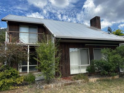 8 Reid Court, Tawonga South