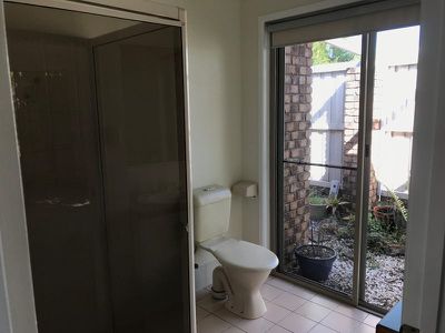 5 Kentia Court, Kawungan