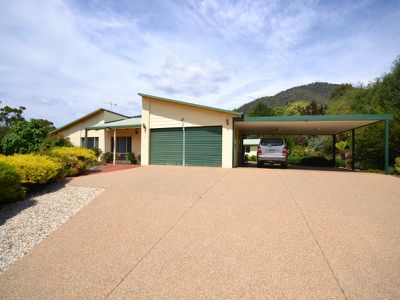 5 Drummond Street , Tawonga
