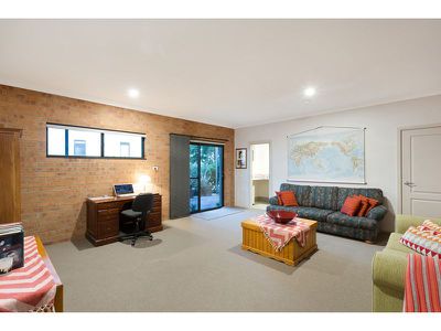 2 Elizabeth Parade, Tura Beach