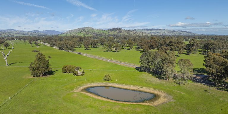 10 Dunnings Road, Balmattum