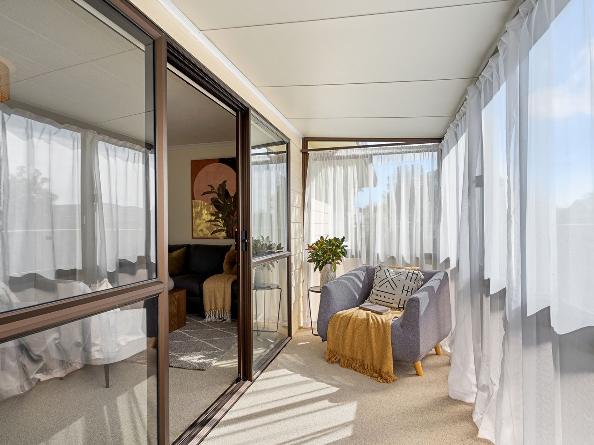 2 Brydon Way, The Wood