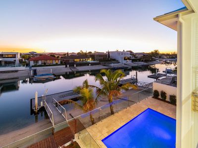 20 Seafarer Court, Paradise Waters