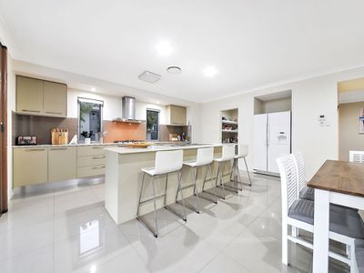 44 Feathertail Place, Wakerley