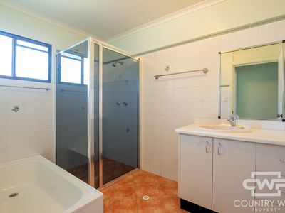 13 Deloraine Road, Emmaville