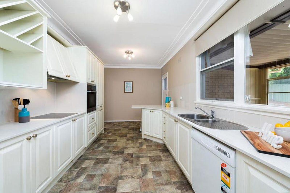8 McDonald Street, North Rocks