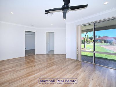 92 Balladong Loop, Carramar