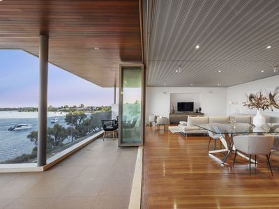 43 The Esplanade, Mount Pleasant