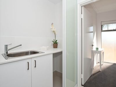Apartment 2/3 Leeder Street, Glendalough