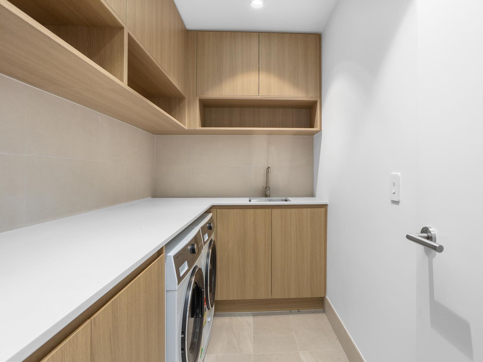 1001 / 18 Ogilvie Road, Mount Pleasant