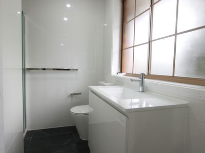 1 / 48-50 Kanooka Grove, Clayton