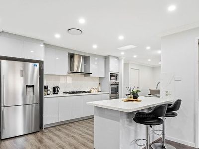 27 Derwent Place, Bossley Park