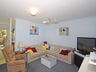 4 / 14 BEACH ROAD, Pialba