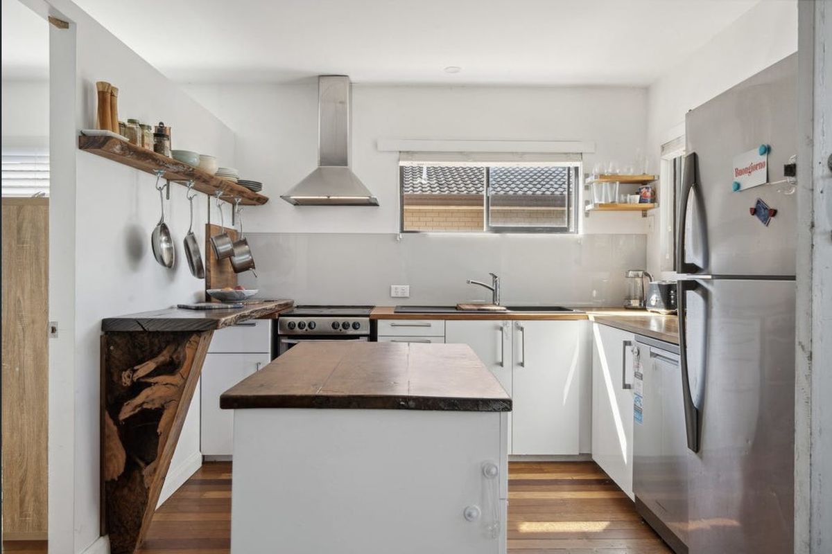 4 / 21 Awoonga Avenue, Burleigh Heads