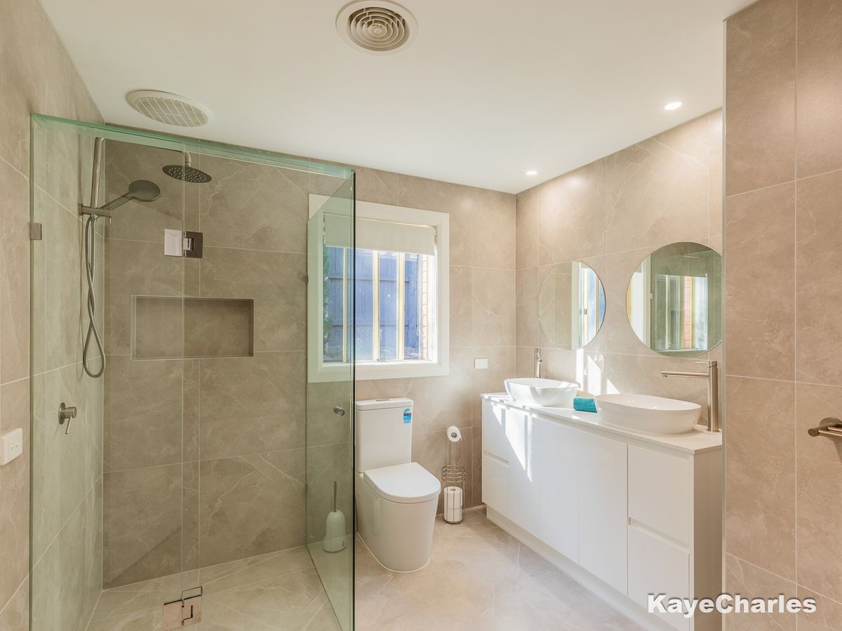 6 Mountain View Circuit, Beaconsfield