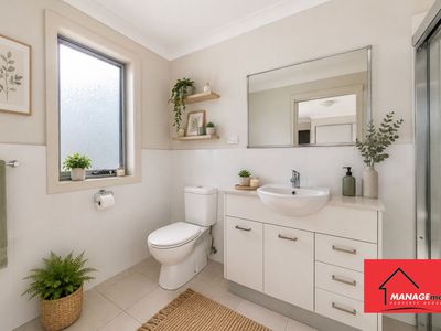 1 TOM NICHOLAS CRESCENT, Forde