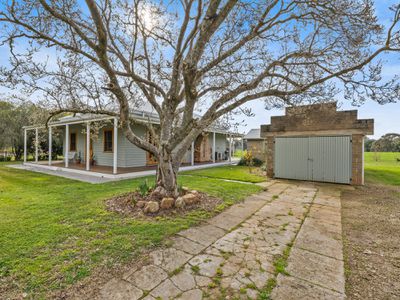 2271 Snow Road, Markwood
