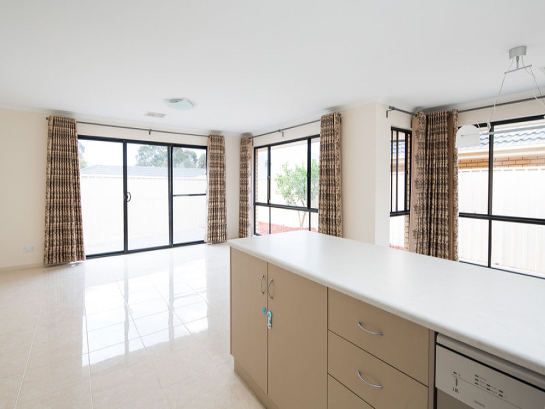 11 Gray Avenue, Northfield