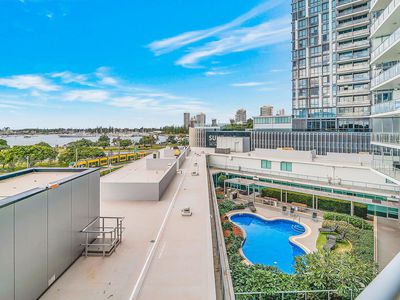805 / 1 Como Crescent, Southport