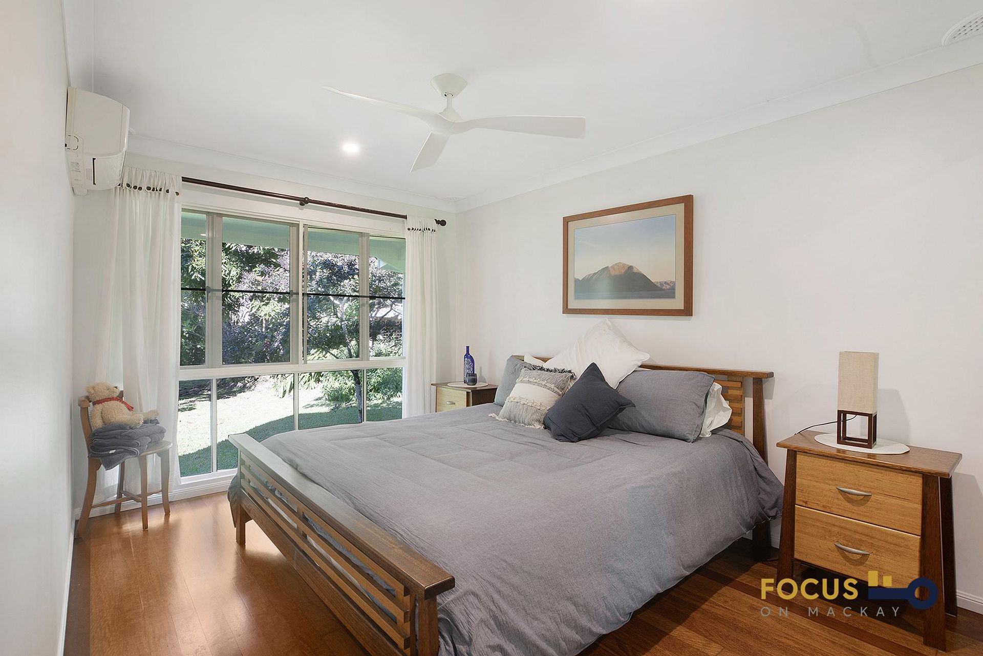 9 Ward Esplanade, Ball Bay