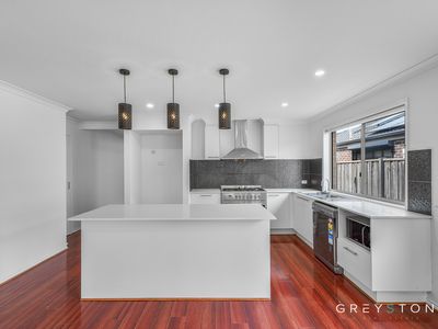 79 City Vista Court, Fraser Rise