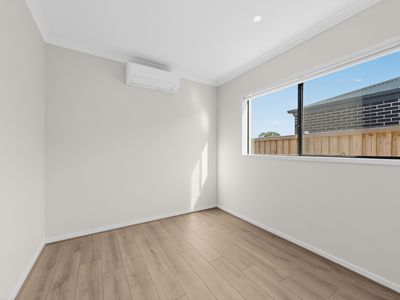 12 Huey Circuit, Cranbourne