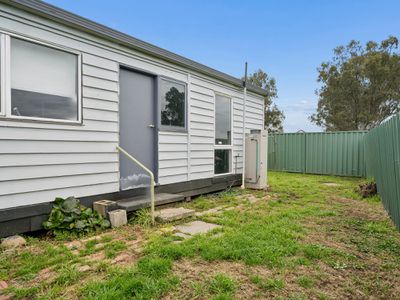 11 / 2-6 Albert Street, Seymour