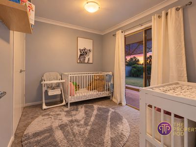 25 Chivalry Way, Thornlie