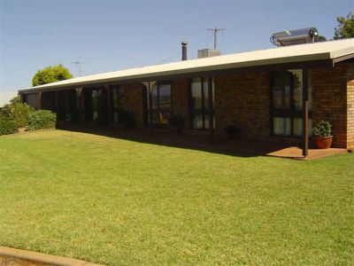 16L Kurrajong Drive, Dubbo