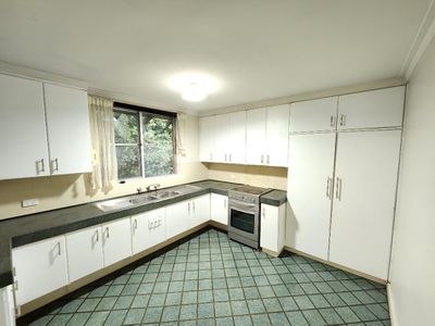 10 / 12 Eric Street, Como