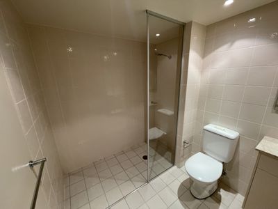 15 / 12 Bank Street, Wollongong