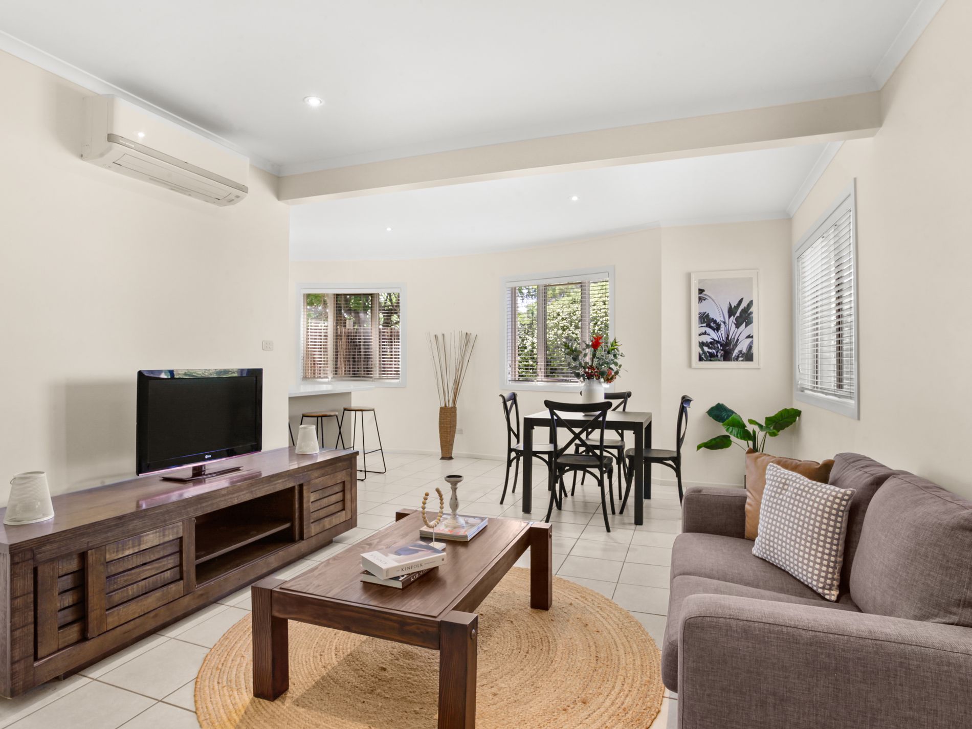 18 Davies Street, Mollymook