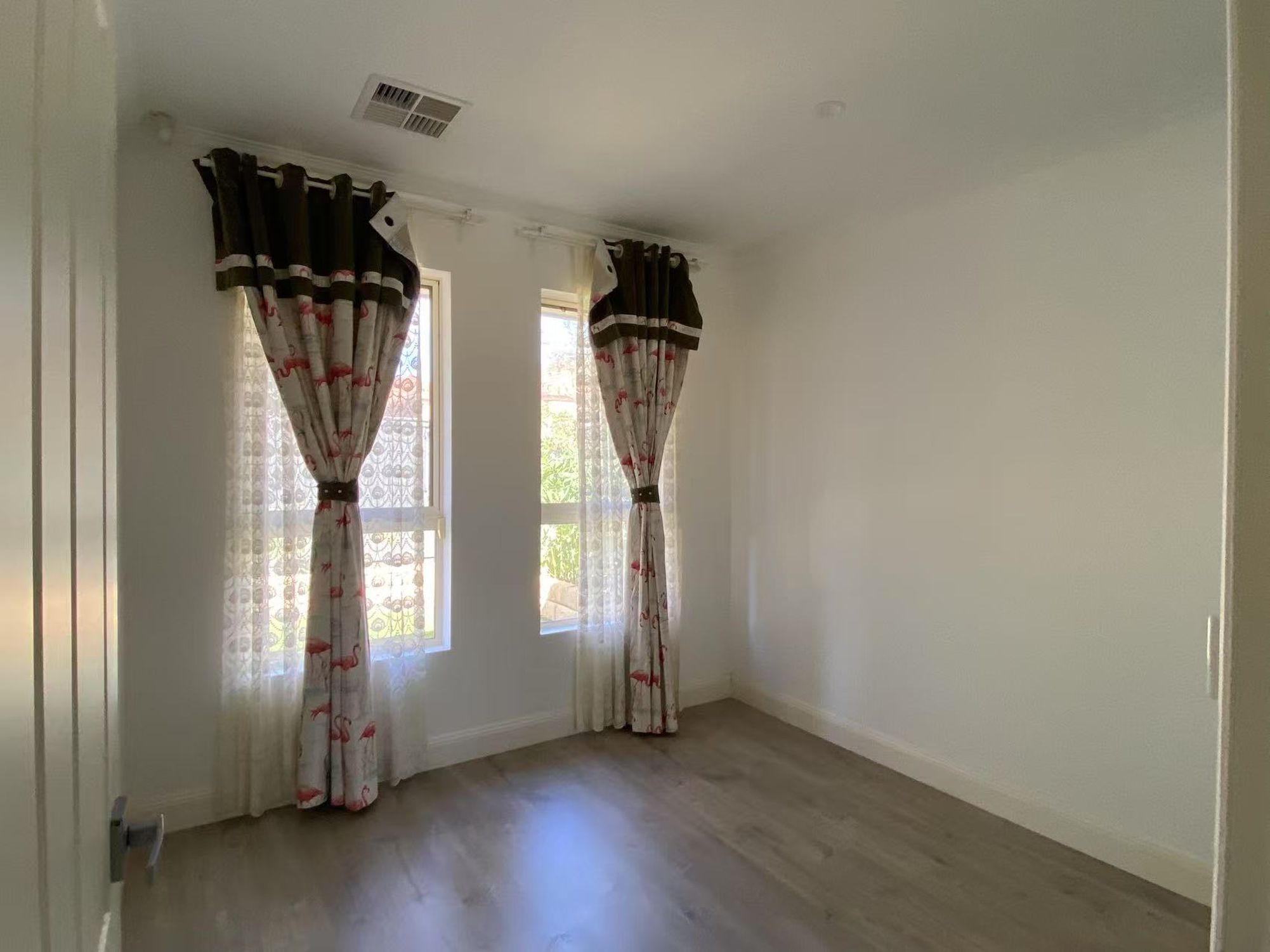 13 Sandford Street, Kensington Gardens