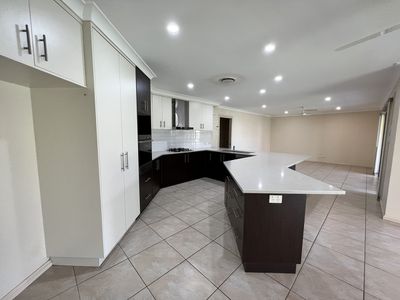 18 Peel Place, Dubbo