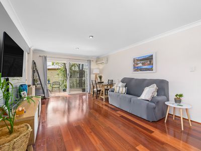 7 / 94 Indooroopilly Road, Taringa