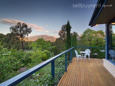 5 COOPER STREET, Mount Beauty