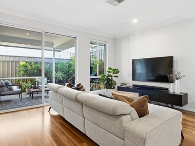 9B  Hornsby Street, Melville