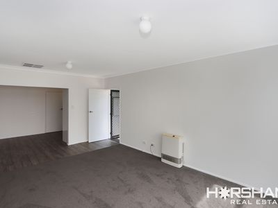 8 Watts Street, Horsham