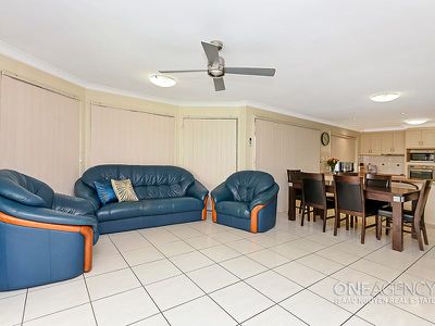 18 Sanctuary Dr, Forest Lake