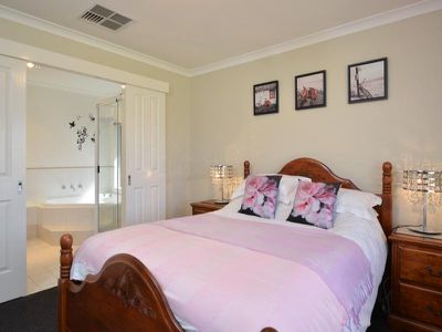 15 Vitali Crescent, Somerville