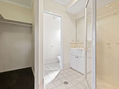 1 Moth Close, Edmonton