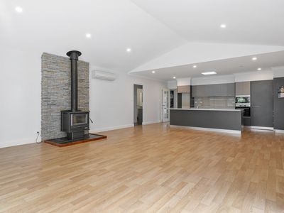 55 Braeside Road, Franklin