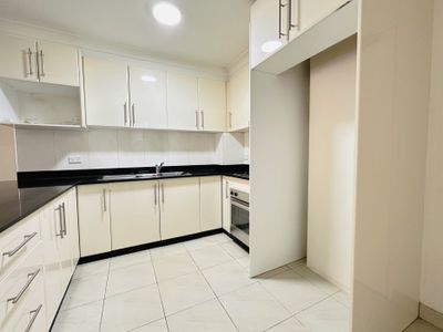 4/181 Hawkesbury Rd, Westmead