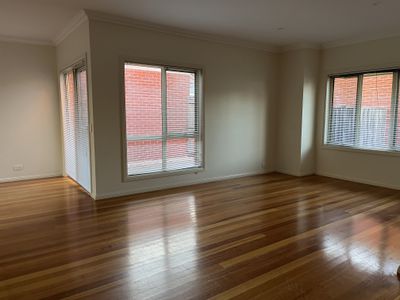 2 / 19 Marshall Street, Newtown