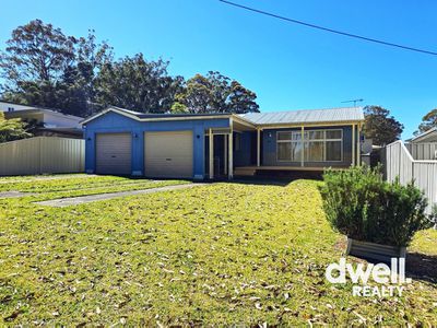 24 ISLAND POINT ROAD, St Georges Basin