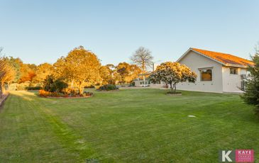 18 Dee Wy Road, Narre Warren South