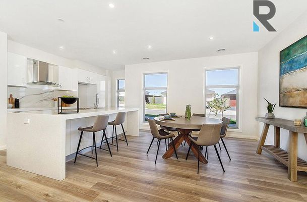 96 Frontier Avenue, Greenvale